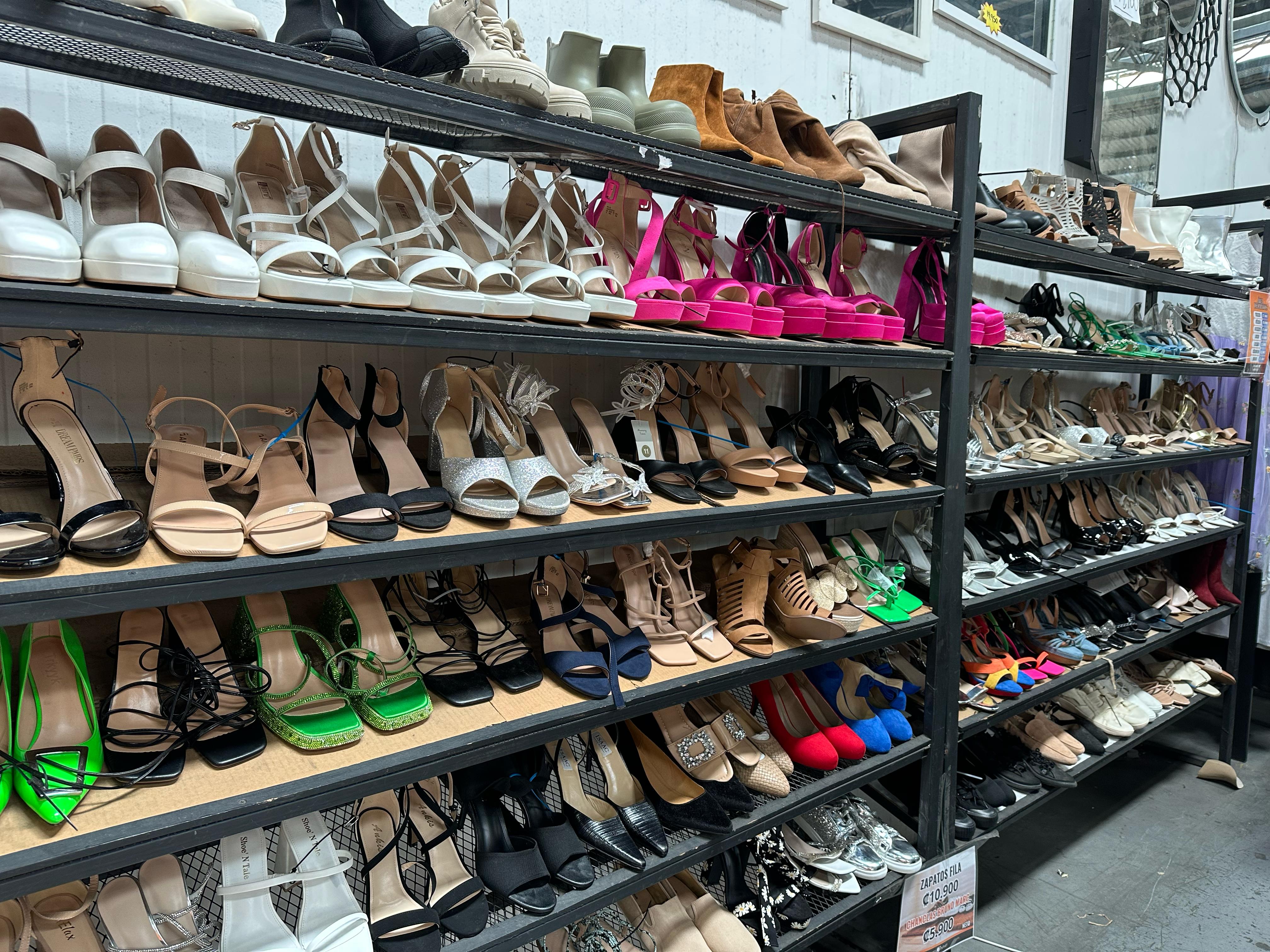 Planet Outlet Sede
