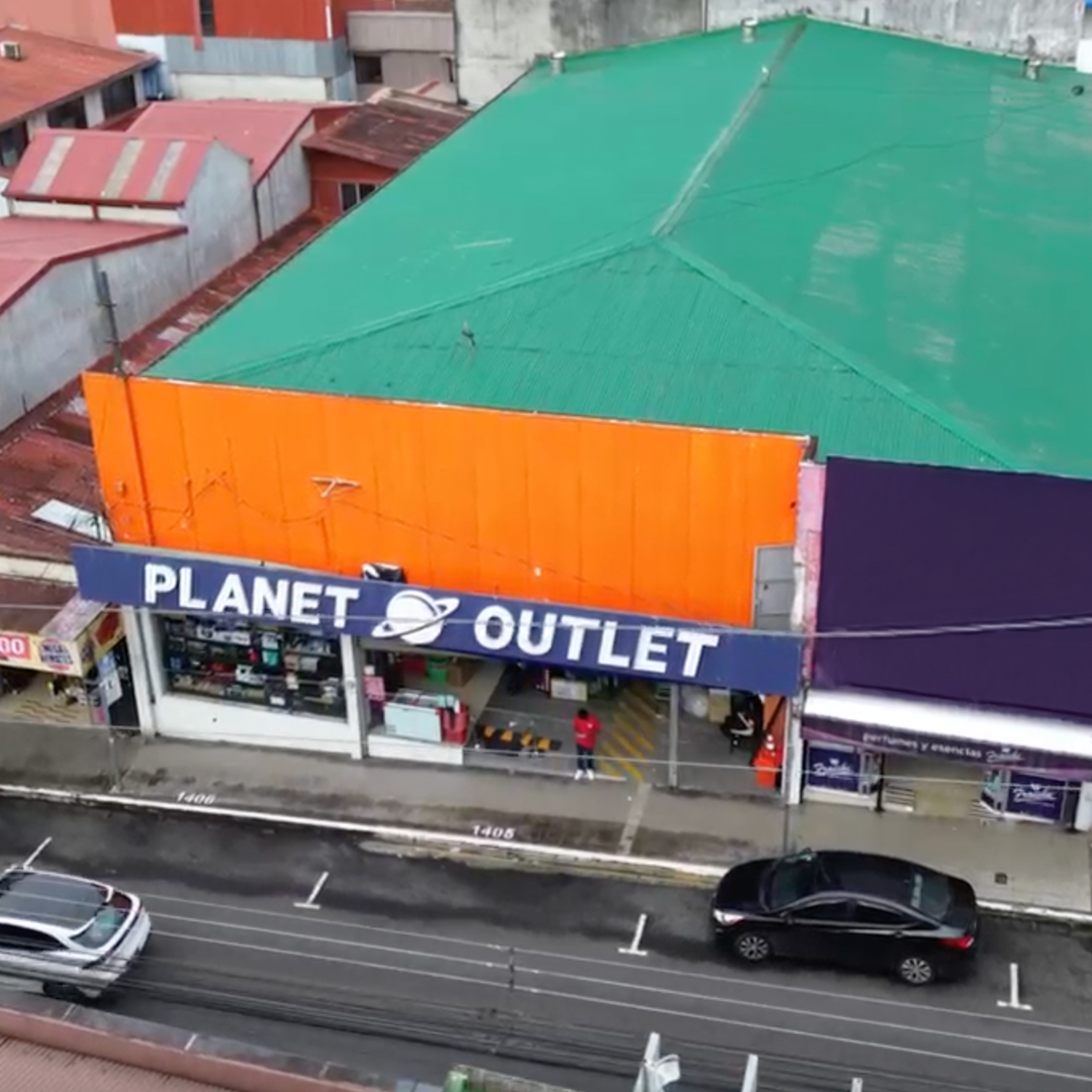 Planet Outlet Sede